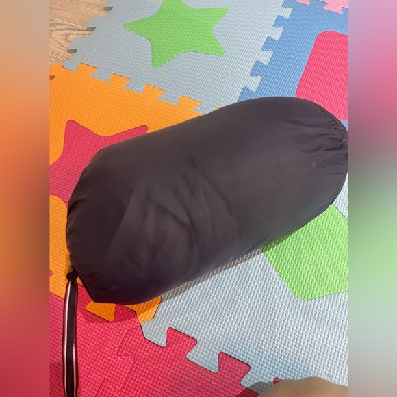 Tommy Hilfiger - Picture 5 of 5